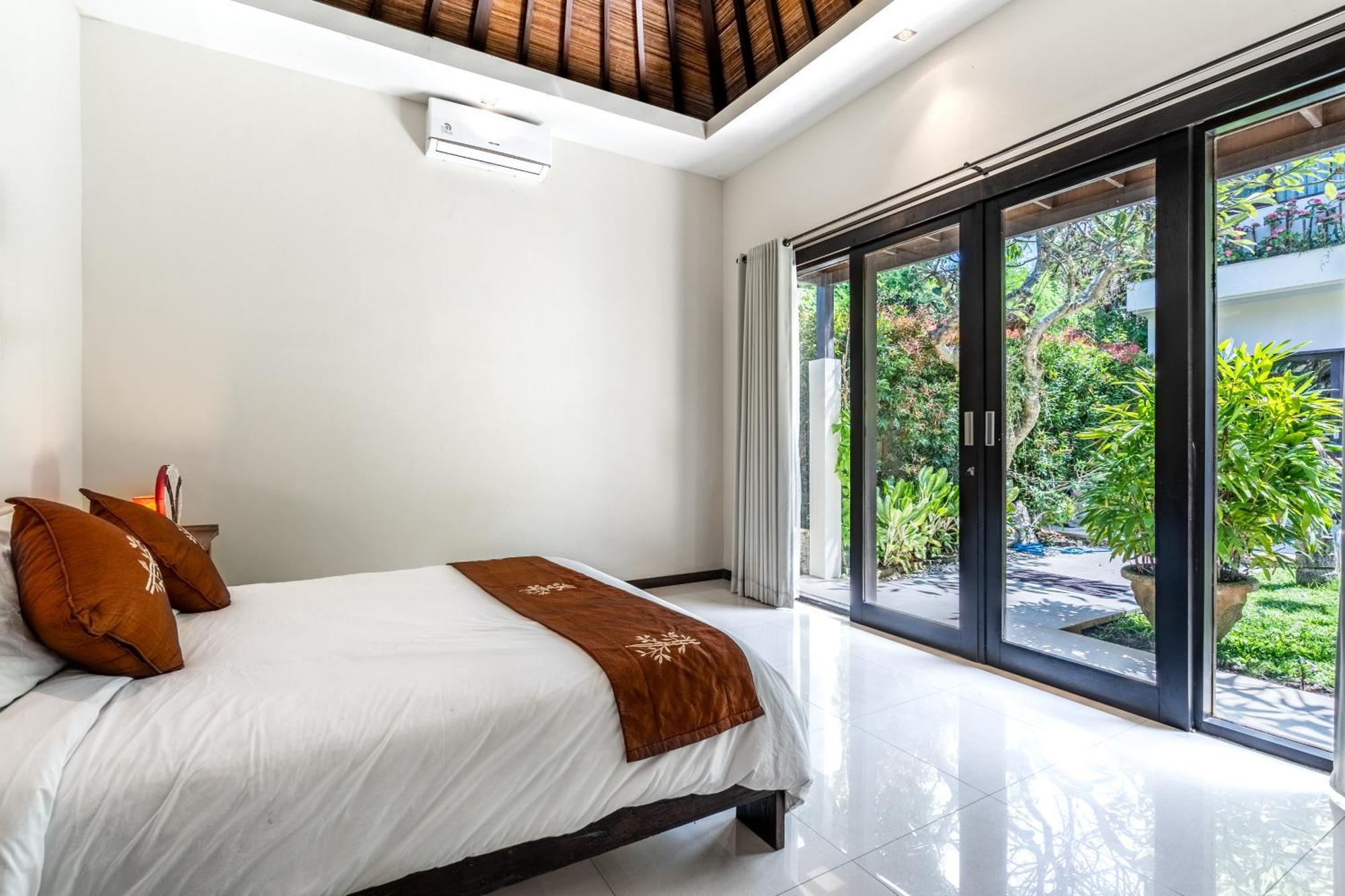 Anedda Merta Sari Villa Sanur Exterior foto